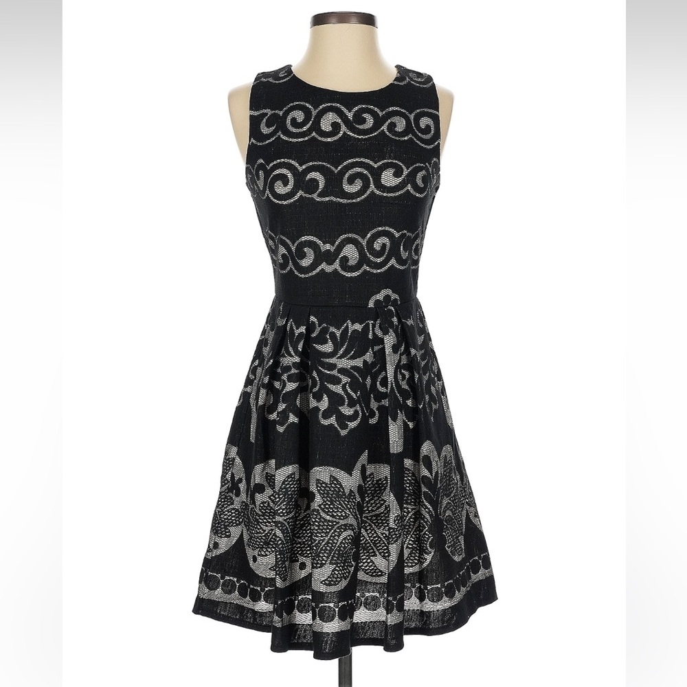 Altar’d State Dress size Small